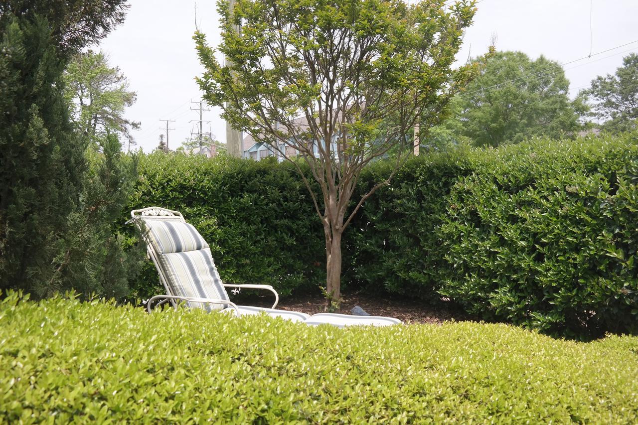 Beach Spa Bed & Breakfast Virginia Beach Bagian luar foto