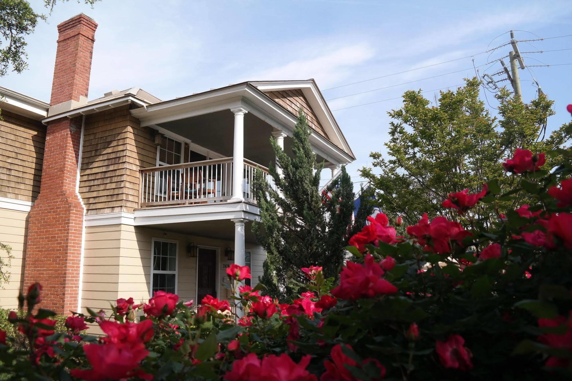 Beach Spa Bed & Breakfast Virginia Beach Bagian luar foto
