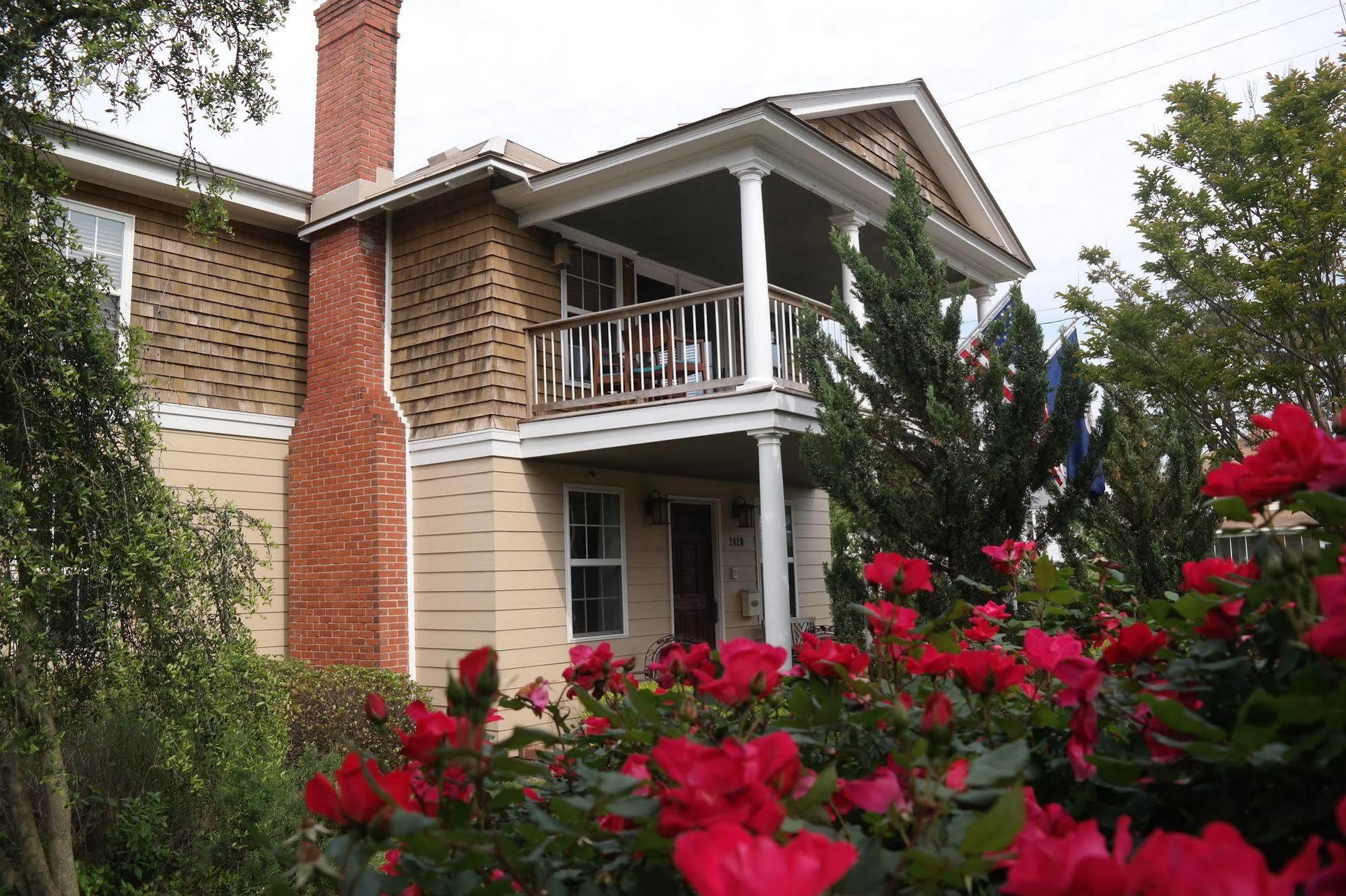Beach Spa Bed & Breakfast Virginia Beach Bagian luar foto