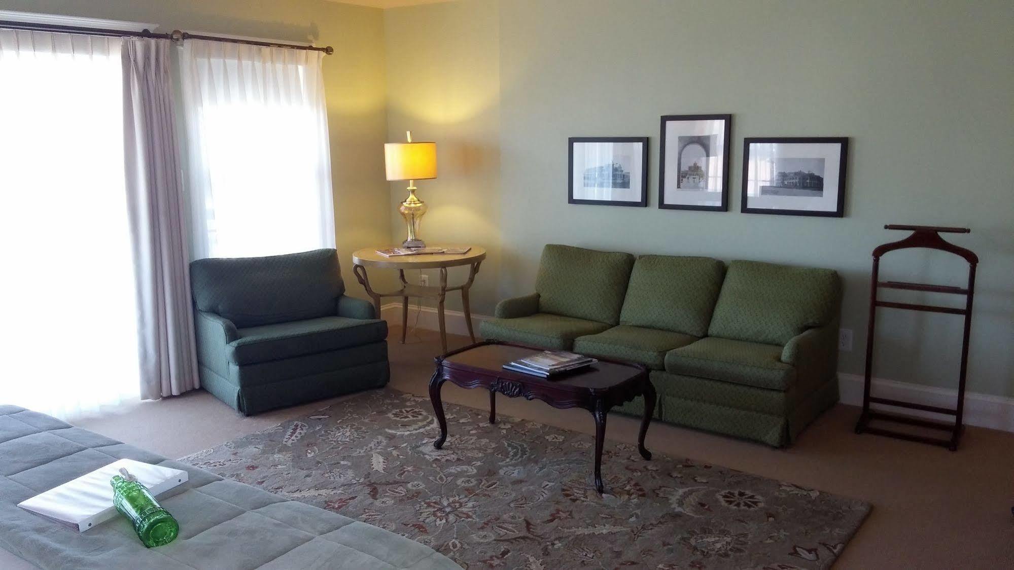 Beach Spa Bed & Breakfast Virginia Beach Bagian luar foto
