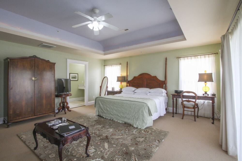 Beach Spa Bed & Breakfast Virginia Beach Bagian luar foto